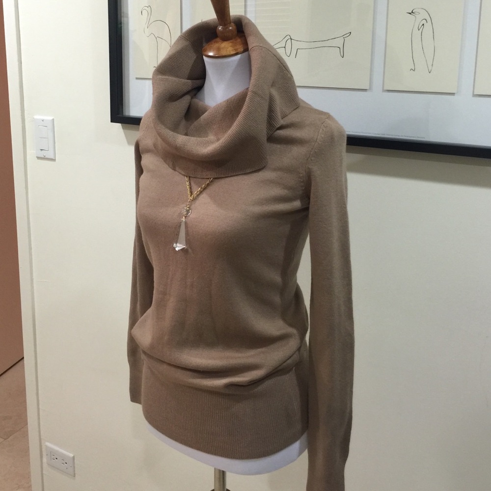 French Connection turtle neck - Picture 3 of 3